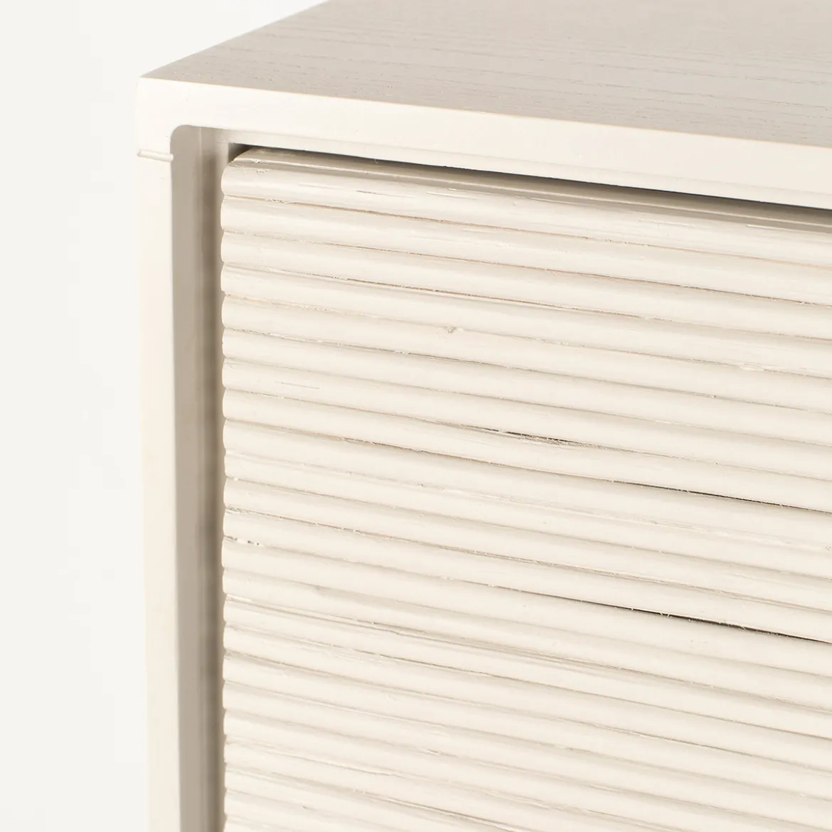 Beige ladenkast met ribbels - Zuiver Morning