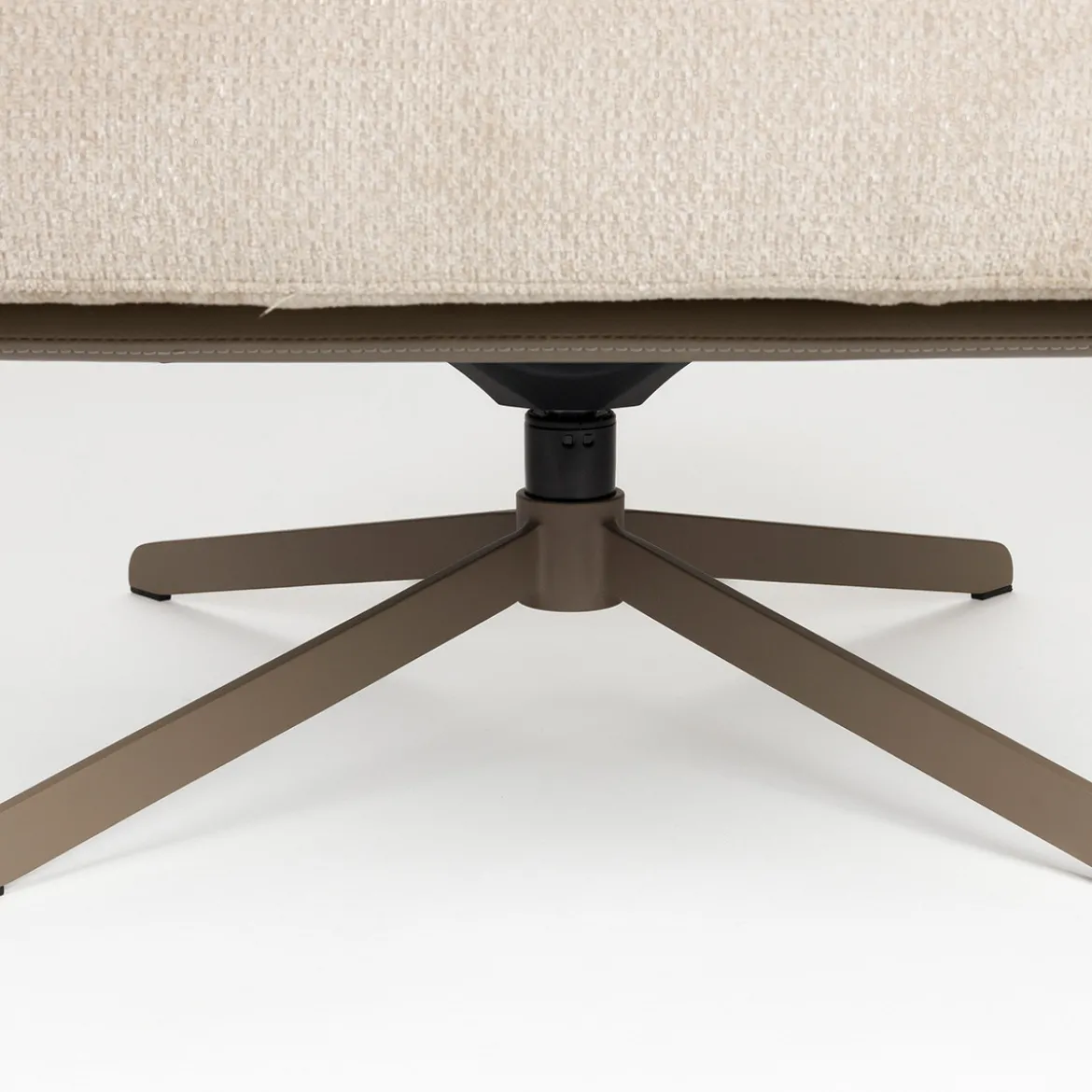 Design draaistoel grijsbeige - Zuiver Benjamin