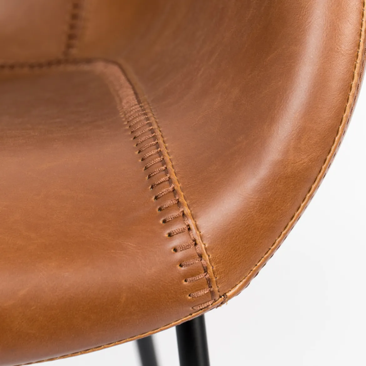 Design fauteuil kuipzitting - Zuiver Feston