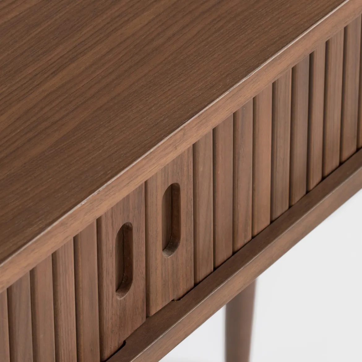Design sidetable walnoot - Zuiver Barbier Walnut