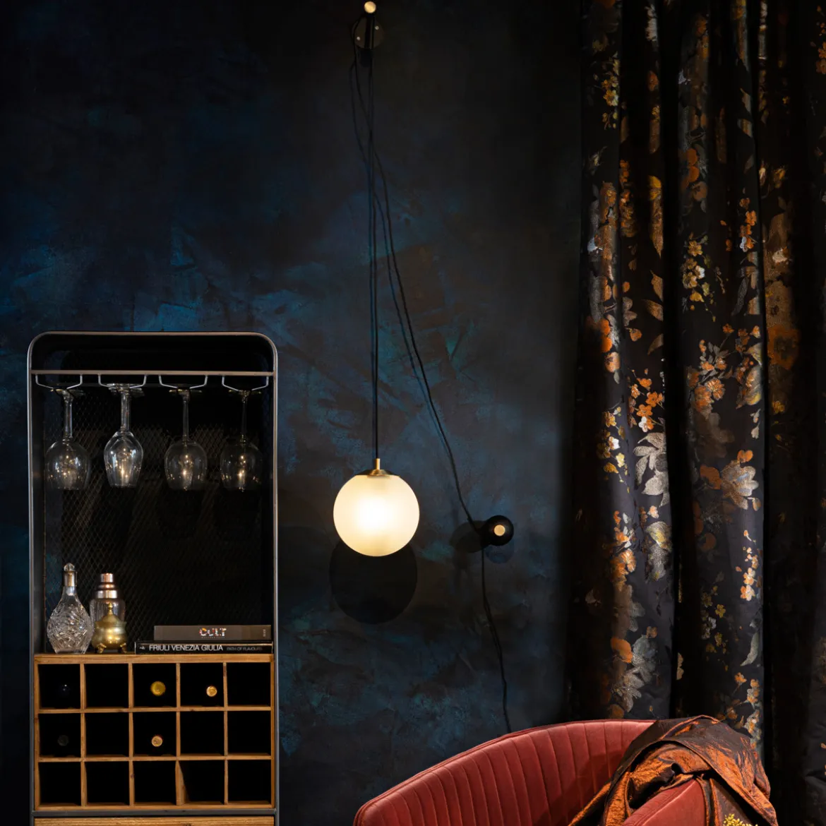 Design wandlamp matglas - Dutchbone Bulan