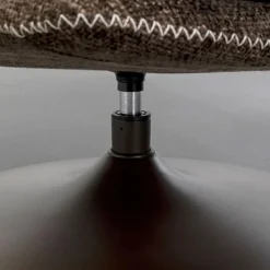 Draai fauteuil met voetenbank - Kare Design Montreal