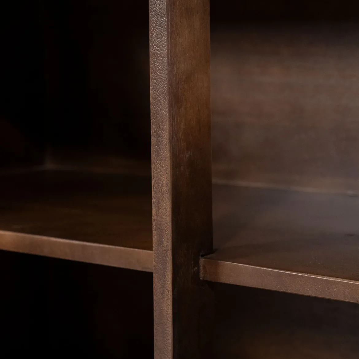 Dressoir donker hout met travertin blad - Eleonora Lio