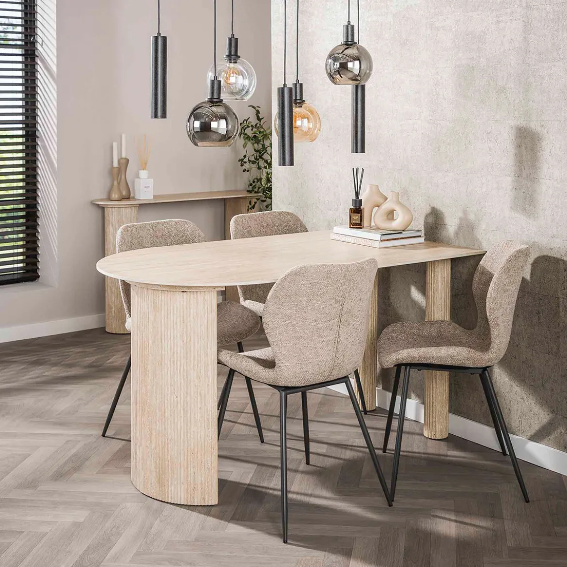 Eettafel met een keramiek blad - Giani Romano