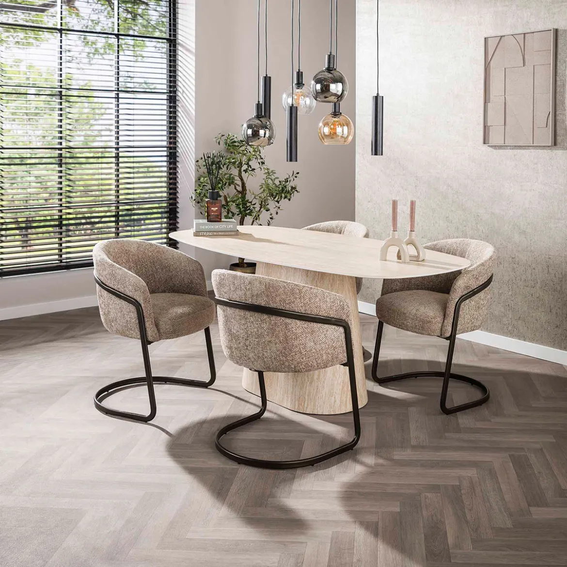 Eettafel met ovale blad - Giani Centro