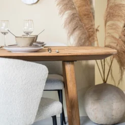 Eettafel teak met afgeronde hoeken - Eleonora Tabassum