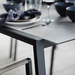 Eettafel voor buiten betonlook glas - Brafab Lyra