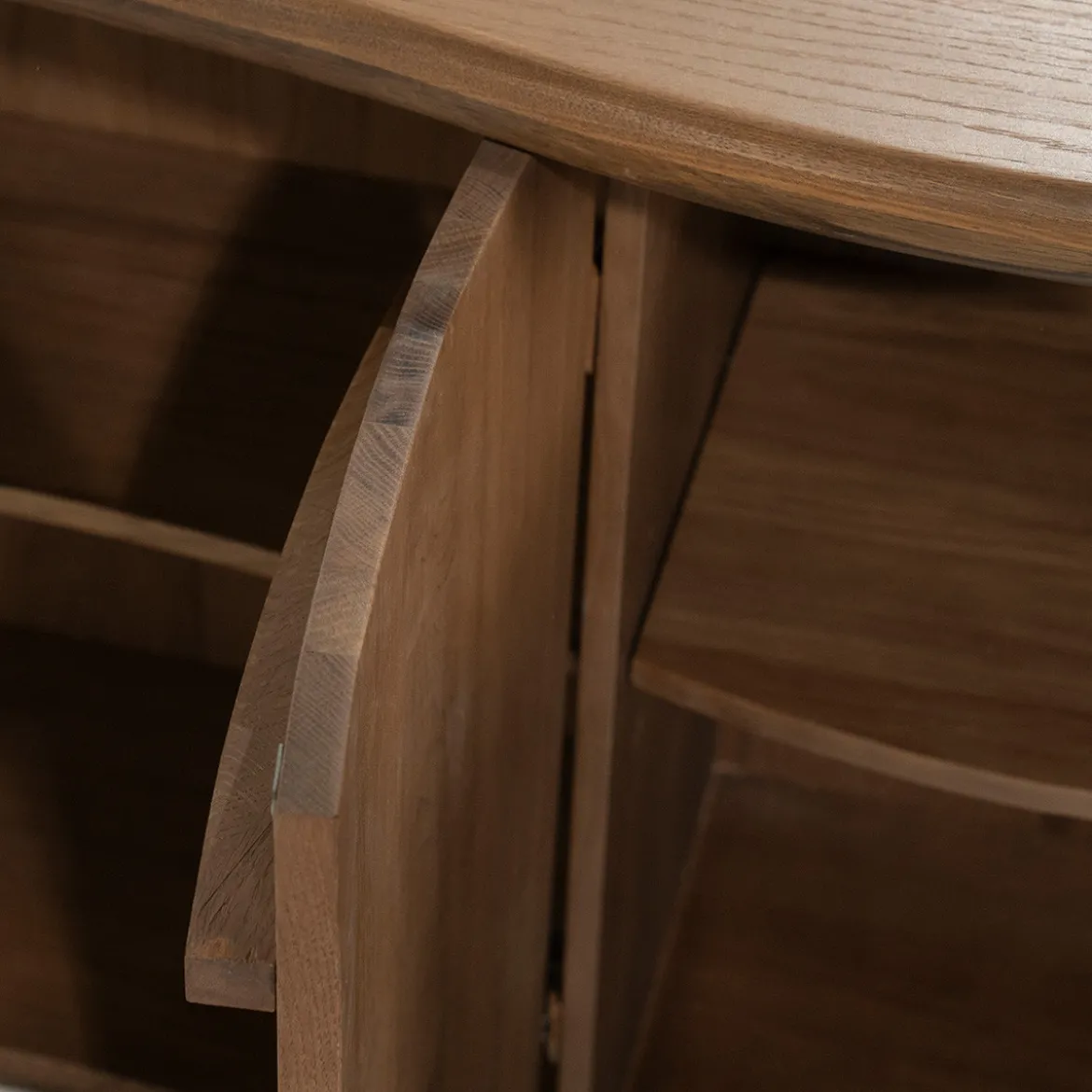 Eiken dressoir golvend design - Eleonora Josh