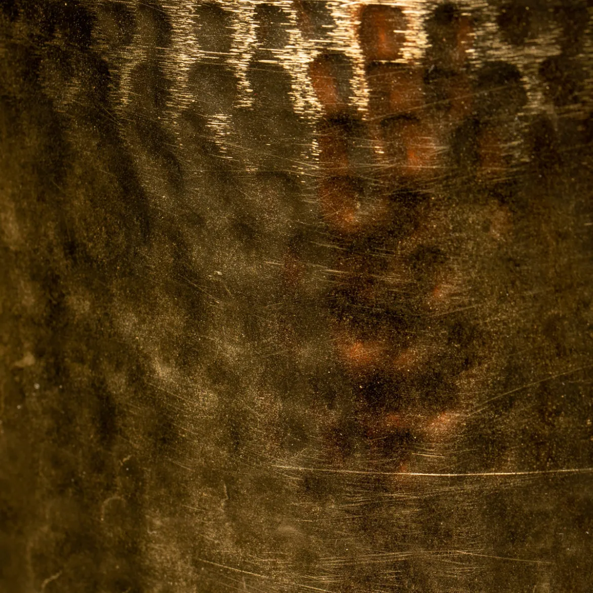 Gouden bijzettafel met glas - Dutchbone Cave