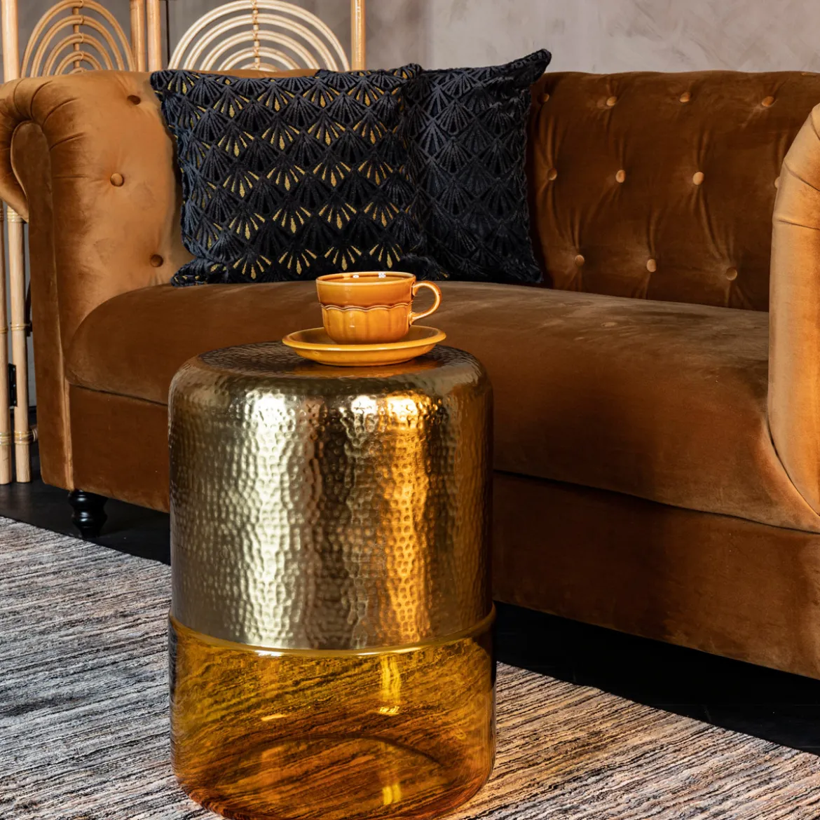 Gouden bijzettafel met glas - Dutchbone Cave