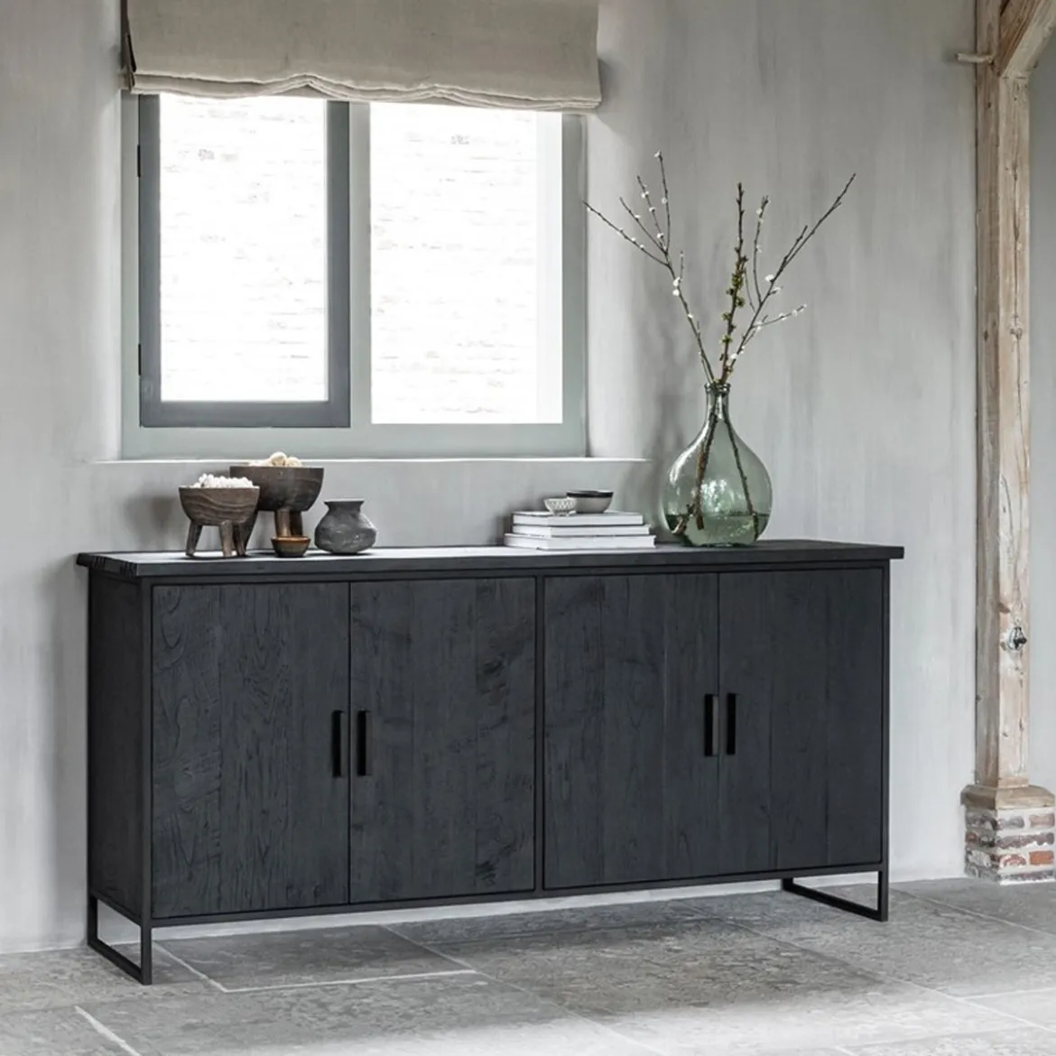 Groot dressoir zwart teak - DTP Home Timeless Back Beam