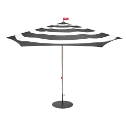Grote parasol met hoes en voet - Fatboy Stripesol 350 + Base Black