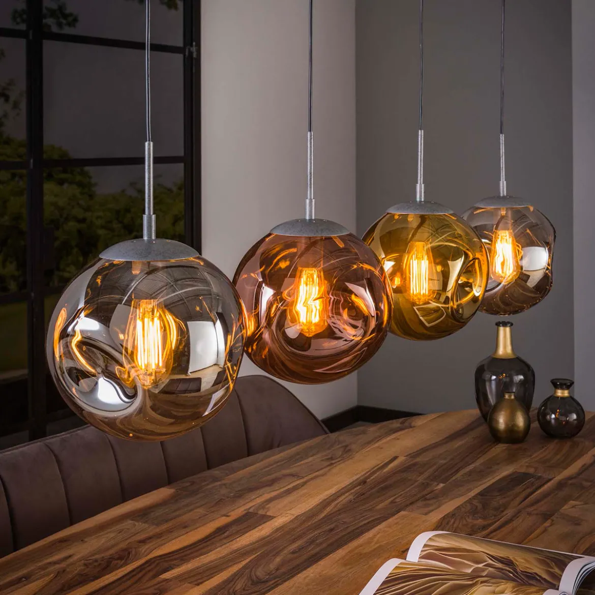 Hanglamp met 4 glazen bollen - Santa Stellar