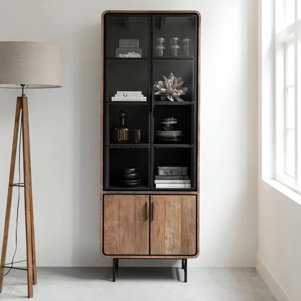 Hoge vitrine kast teak hout - DTP Home Evo