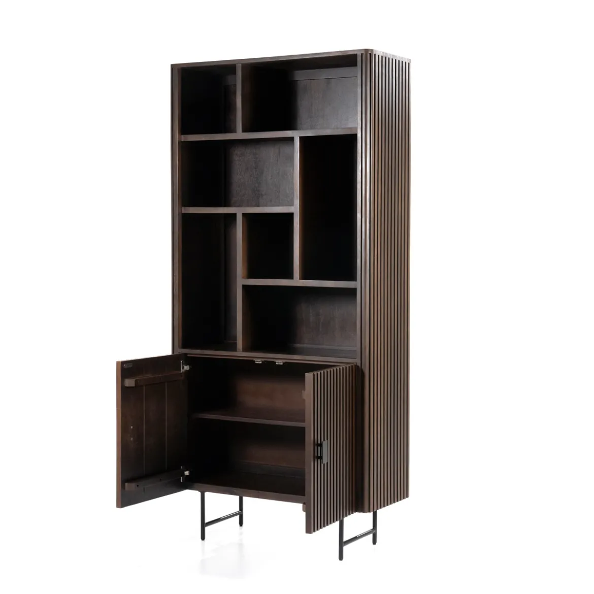 Houten boekenkast met latjes - Eleonora Remi
