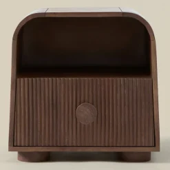 Houten nachtkastje met ronde hoeken - Bodio Matala