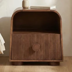 Houten nachtkastje met ronde hoeken - Bodio Matala