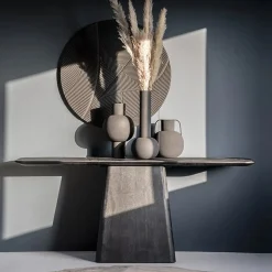 Mangohouten sidetable - Eleonora Aron