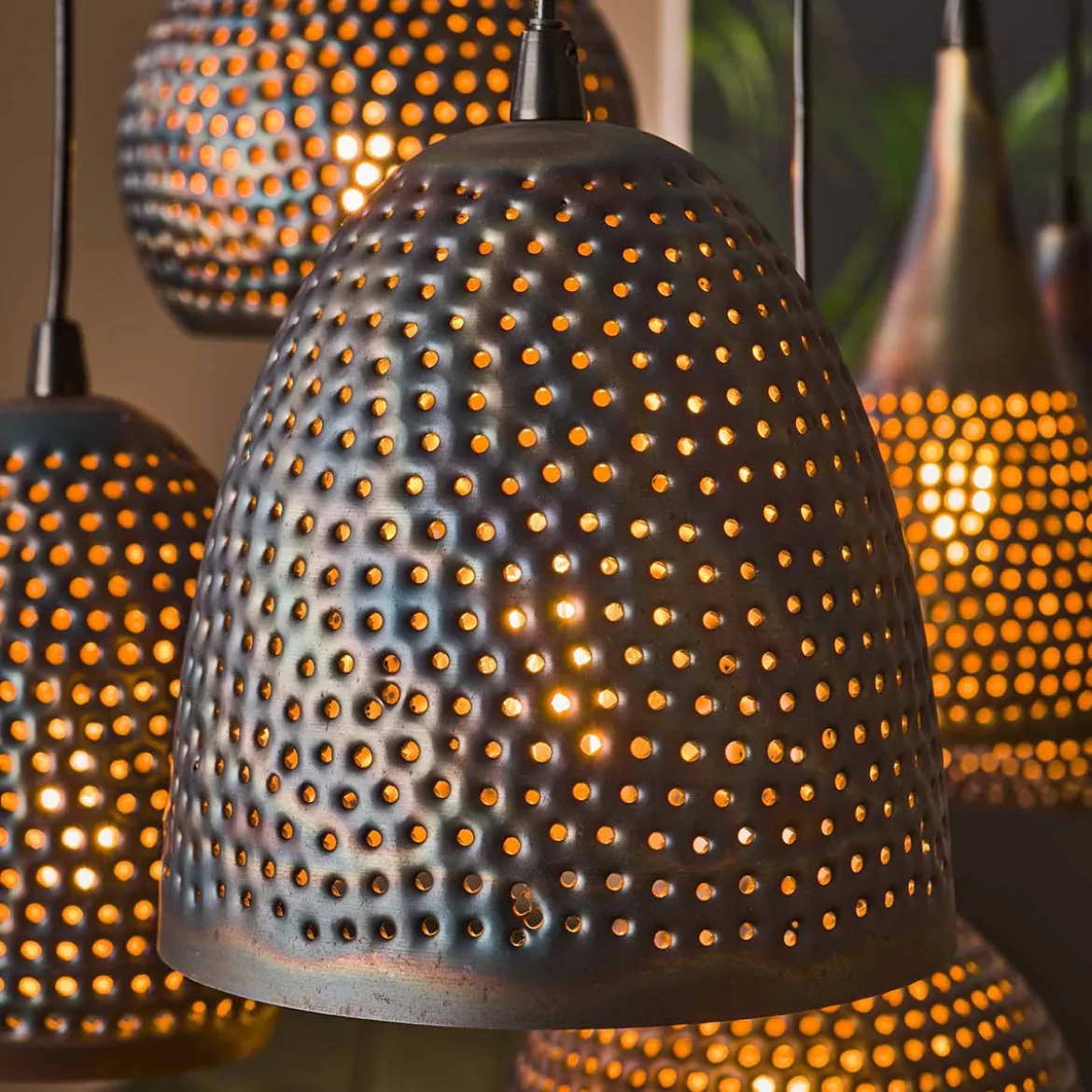 Metalen hanglamp met gaatjes - Santa Punch Mix