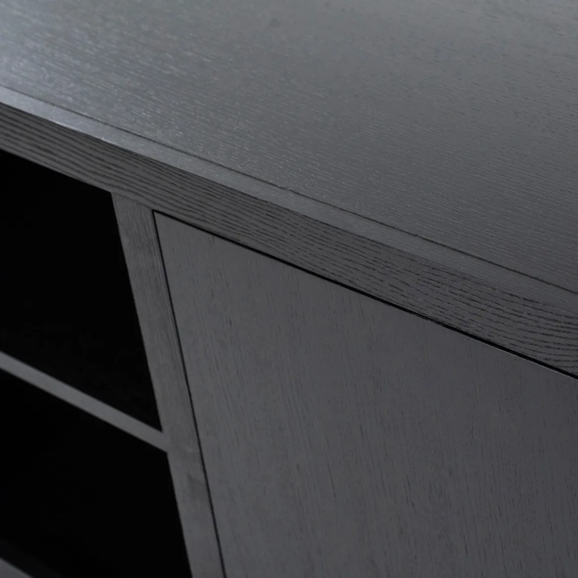 Modern dressoir zwart hout - Eleonora Helsinki