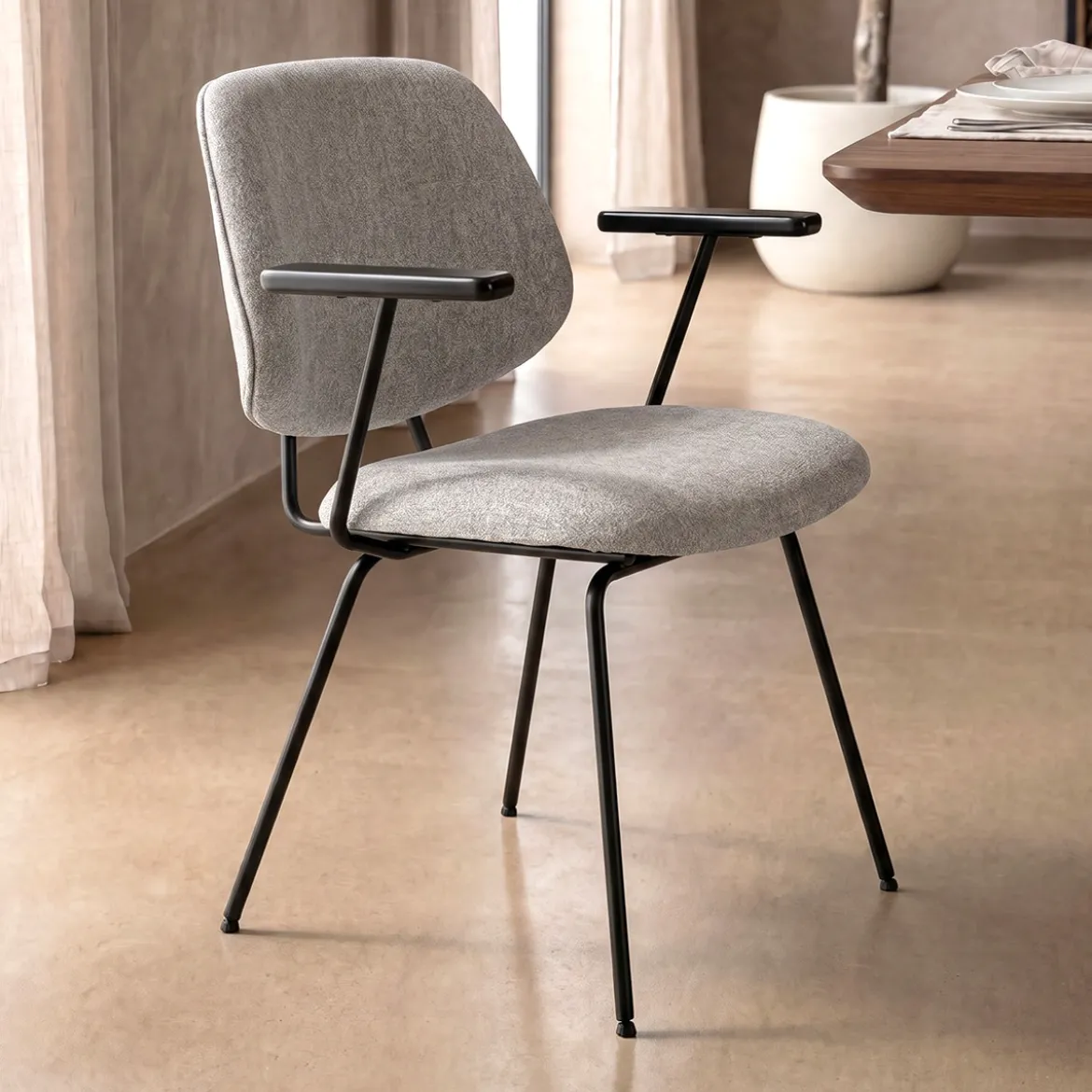 Moderne eetkamerstoel met arm - Eleonora Lynn