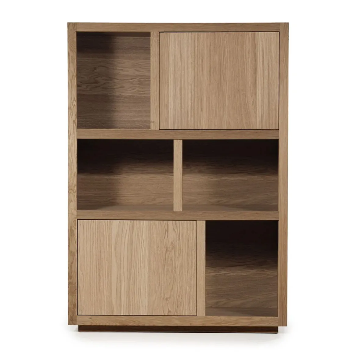 Moderne kast van lichtbruin eiken - Eleonora Helsinki