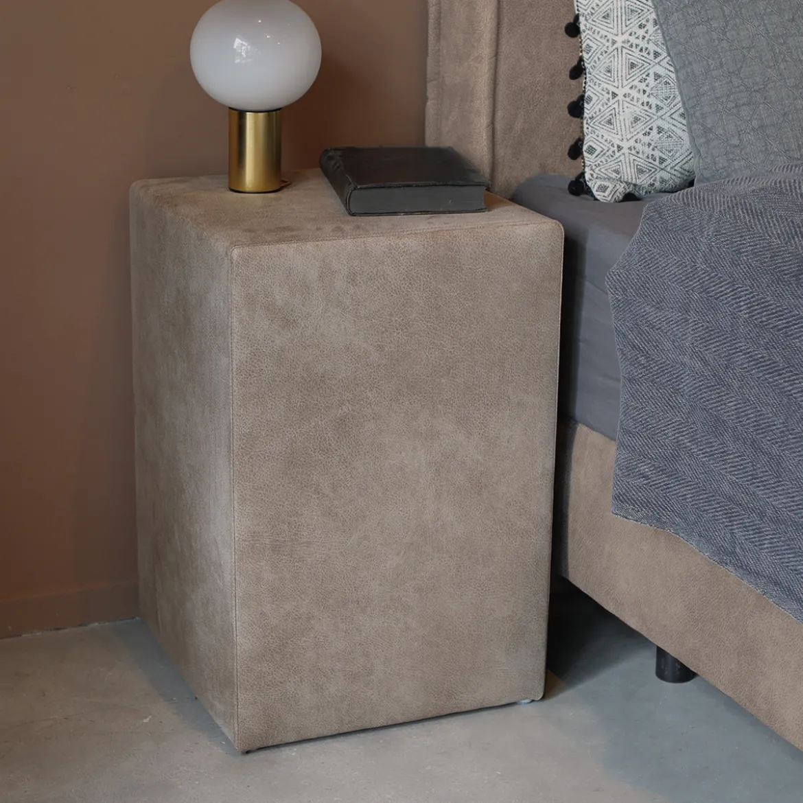 Nachtkastje boxspring beige - Lavis Brenn