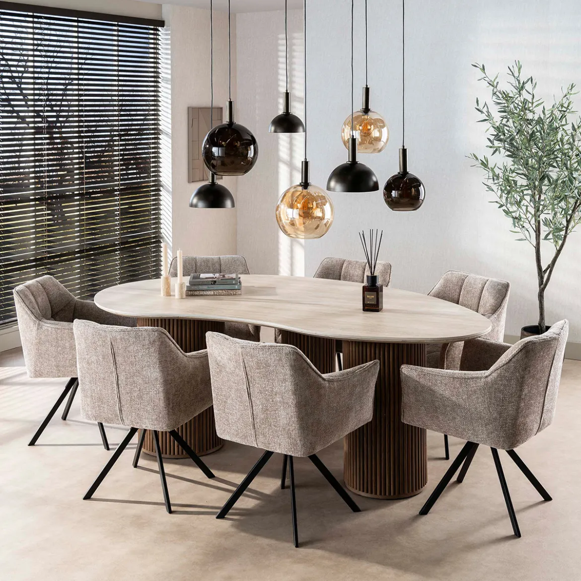Niervormige eettafel travertin 215 cm - Giani Romano