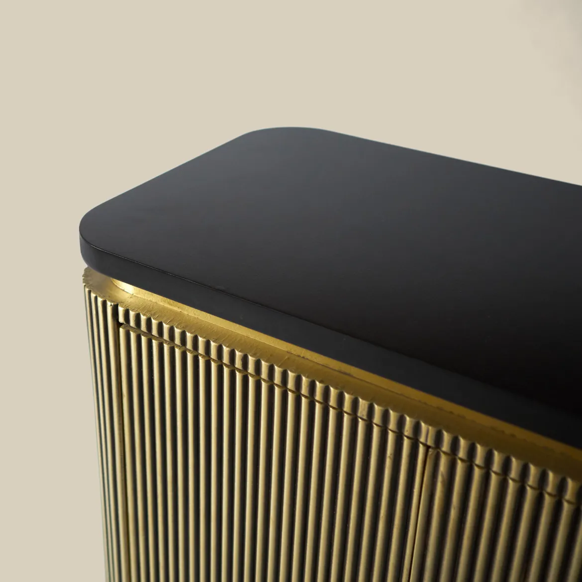 Ovaal dressoir goud met ribbels - Bodio Rush