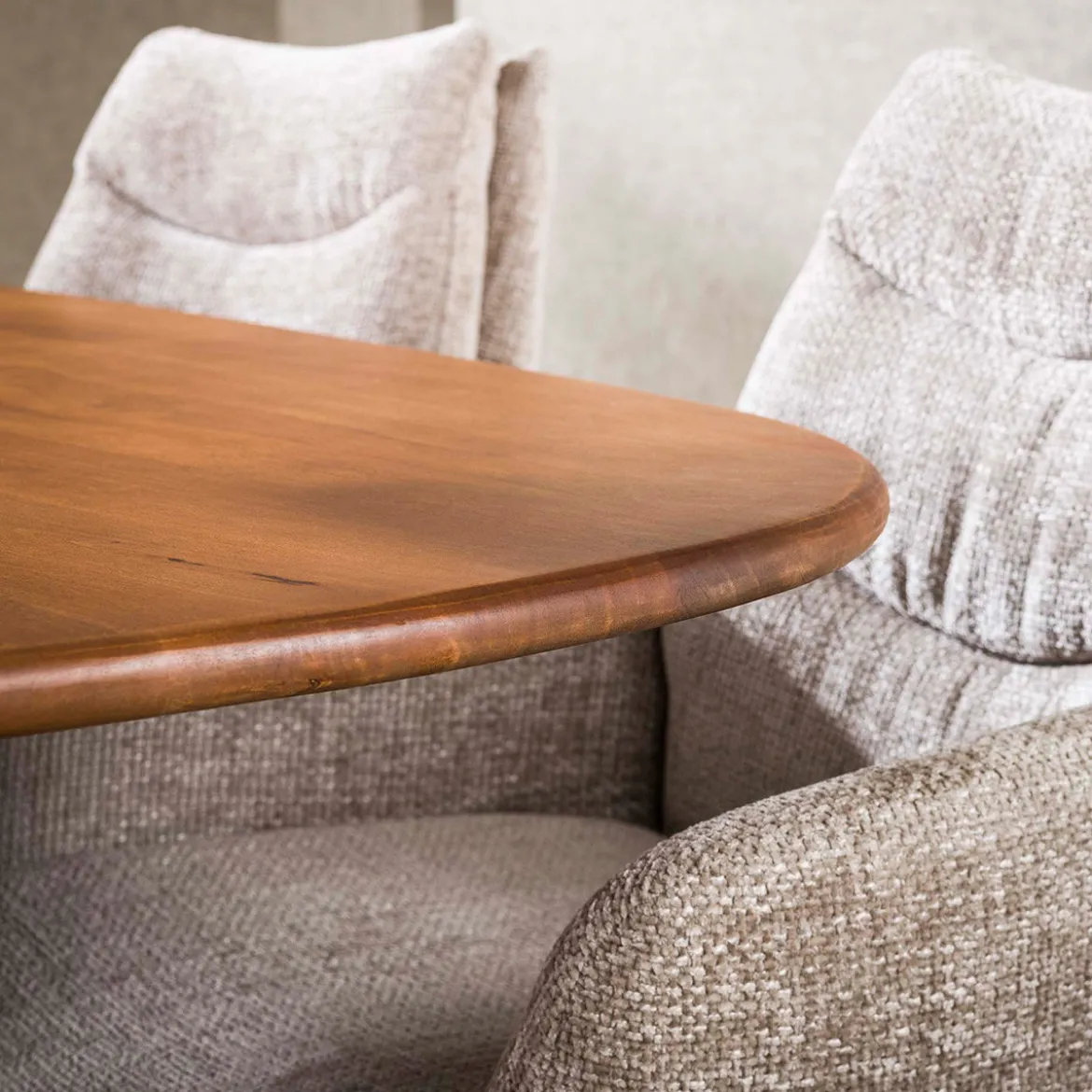 Ovale eettafel mangohout zandkleur - Giani Cliff