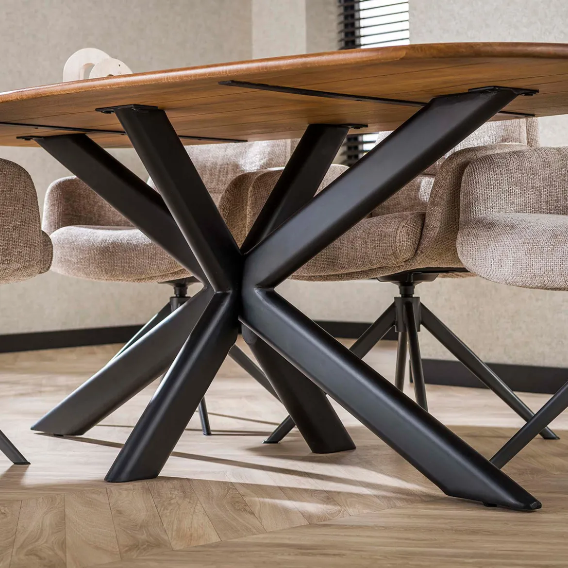 Ovale eettafel mangohout zandkleur - Giani Cliff