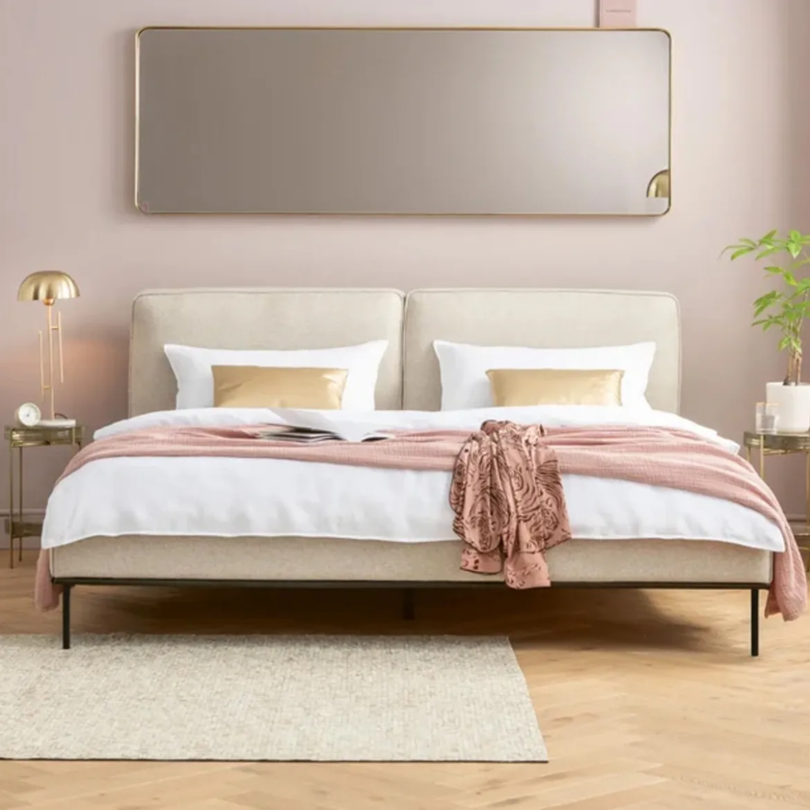 2-persoons bedframe gestoffeerd - Kare Design East Side