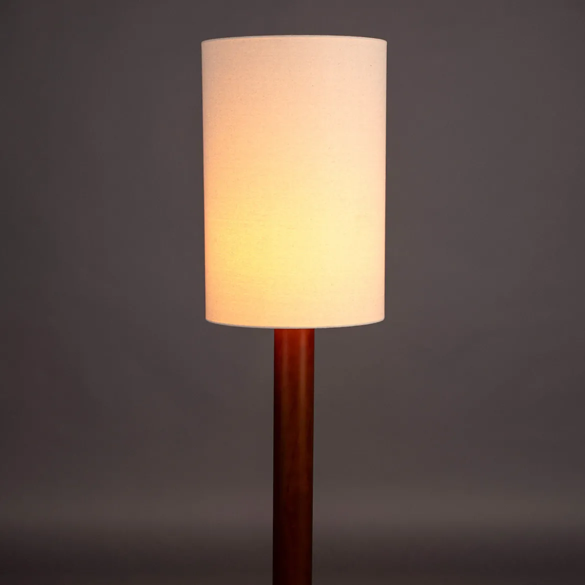 Retro design vloerlamp walnoot - Dutchbone Jones