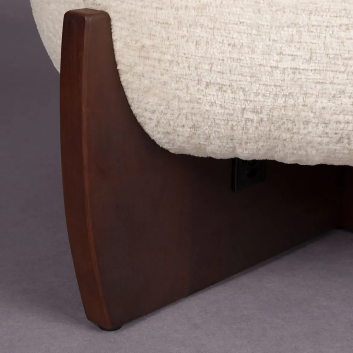Retro poef beige walnoot - Dutchbone Emilius