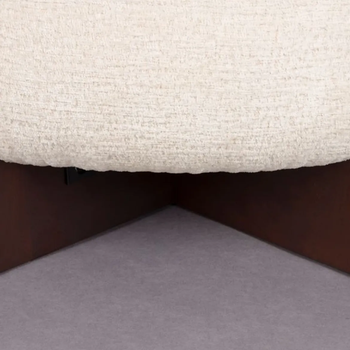 Retro poef beige walnoot - Dutchbone Emilius