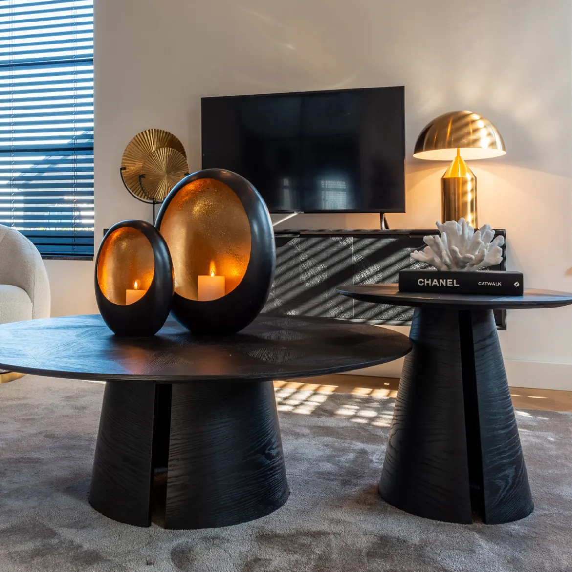 Ronde bijzettafel zwart hout - Richmond Interiors Blax