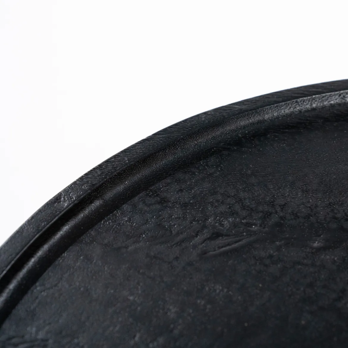 Ronde bijzettafel zwart mangohout - Eleonora Ron
