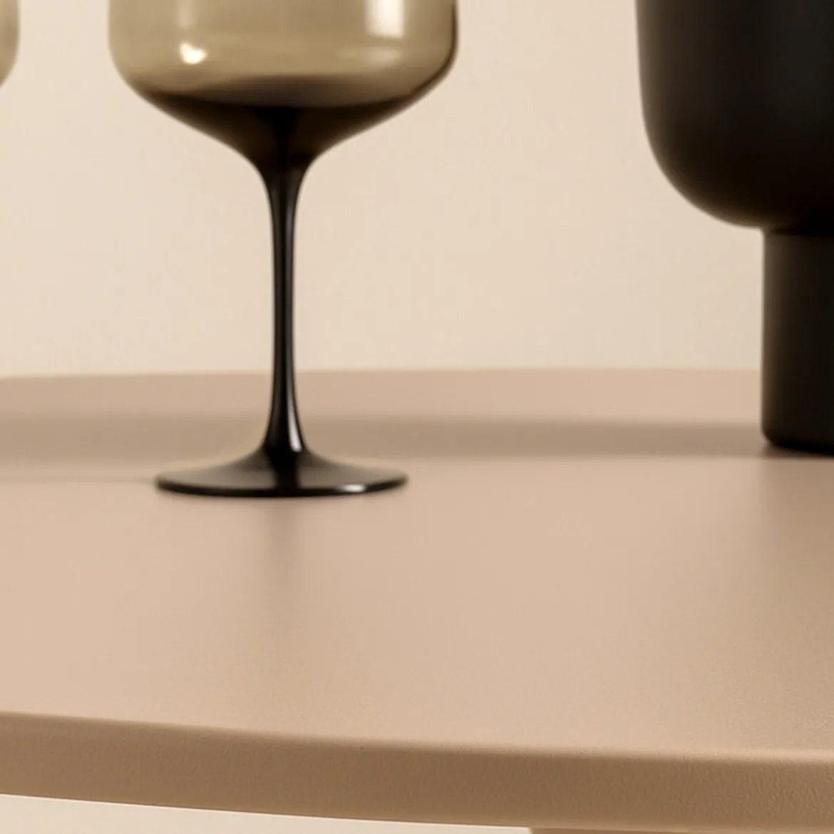 Ronde eettafel met slank stalen frame - Lavis Glade