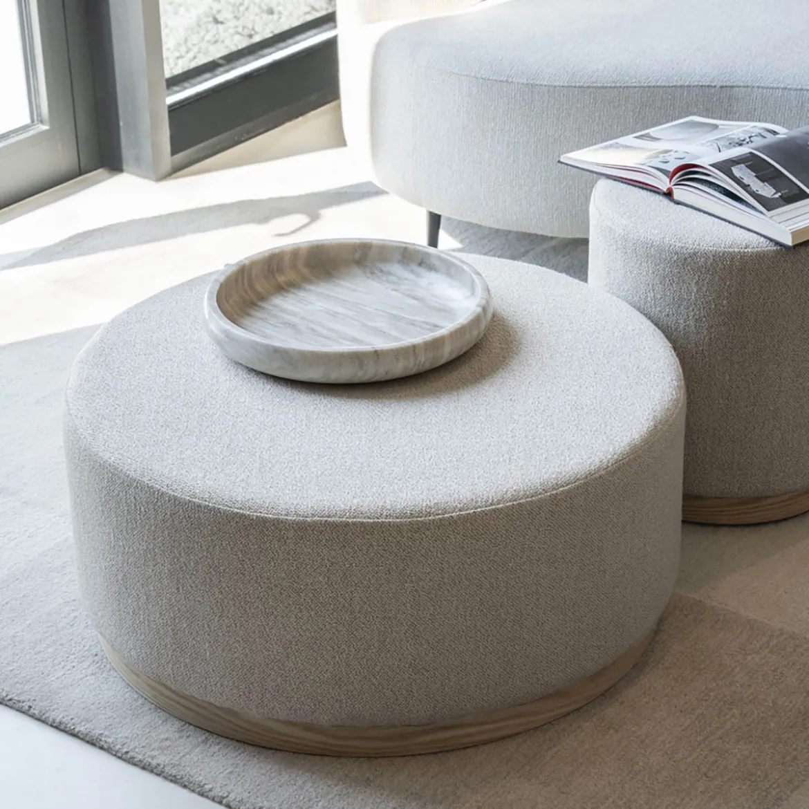 Ronde hocker met eiken rand - Eleonora Avah