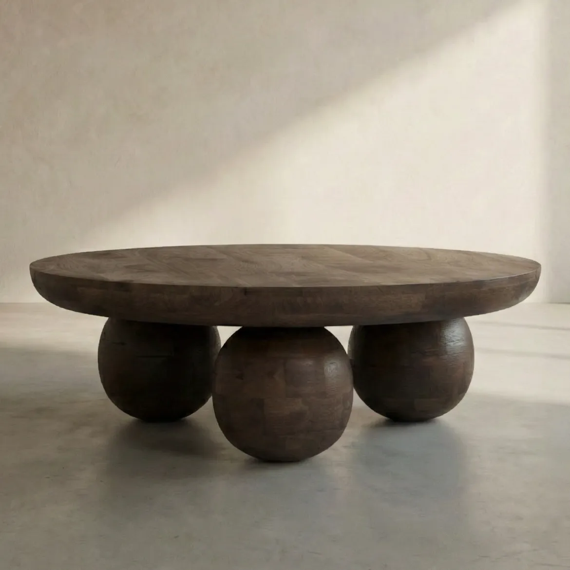 Ronde salontafel met bolpoten - Bodio Ezra