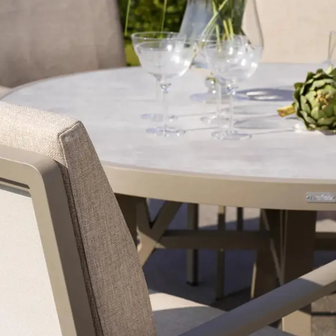 Ronde tuintafel betonlook - Brafab Samvaro