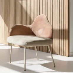 Roze fauteuil organische vormen - Zuiver Friuli