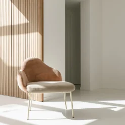 Roze fauteuil organische vormen - Zuiver Friuli