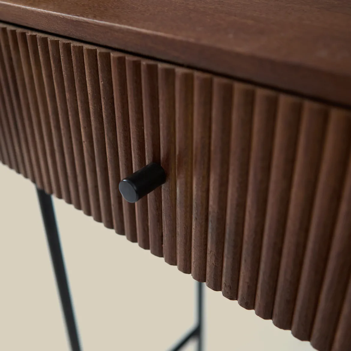 Sidetable ribbel hout 120 cm - Bodio Mirah