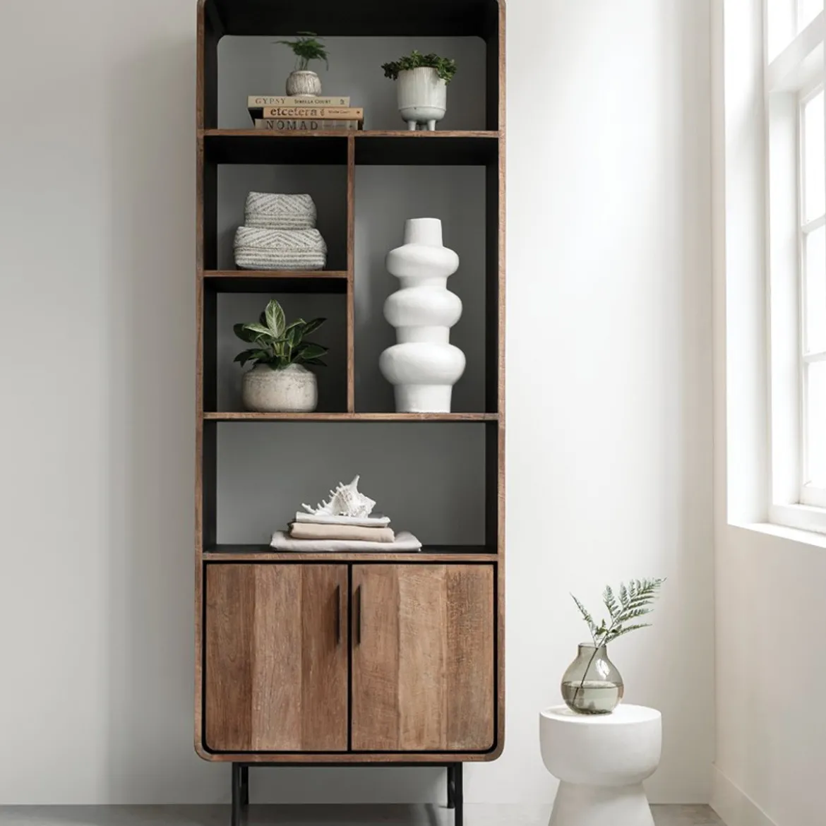 Smalle hoge vakkenkast teak - DTP Home Evo