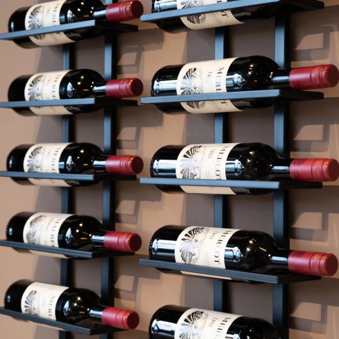 Stalen wijnrek muur - Bodio Reserva 10