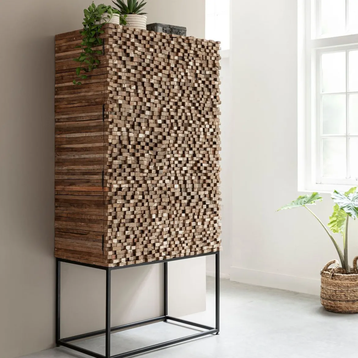 Teak kast met latjes mozaiek - Must Living Sticks