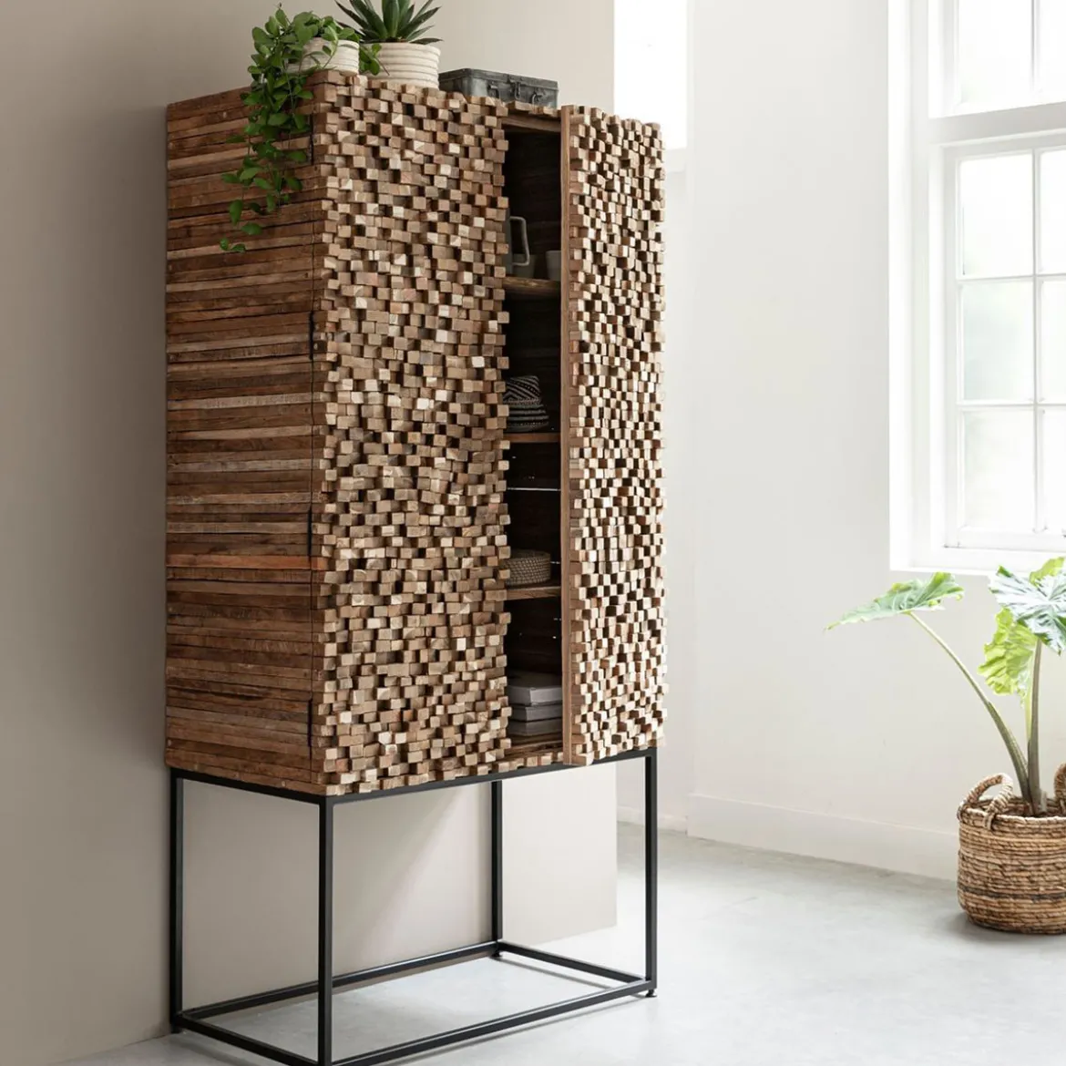 Teak kast met latjes mozaiek - Must Living Sticks