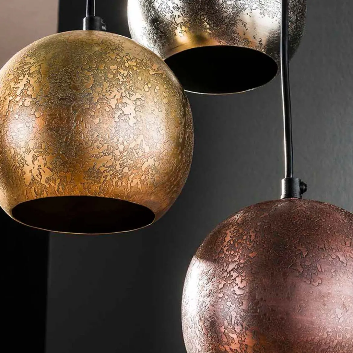 Trapse hanglamp metalen bollen - Santa Josh