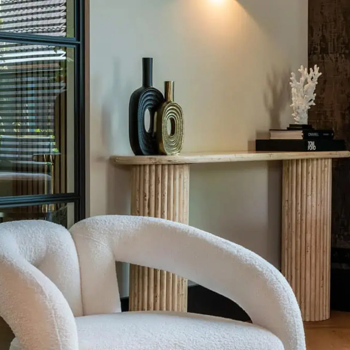Travertin wandtafel Griekse pilaren - Richmond Interiors La Cantera